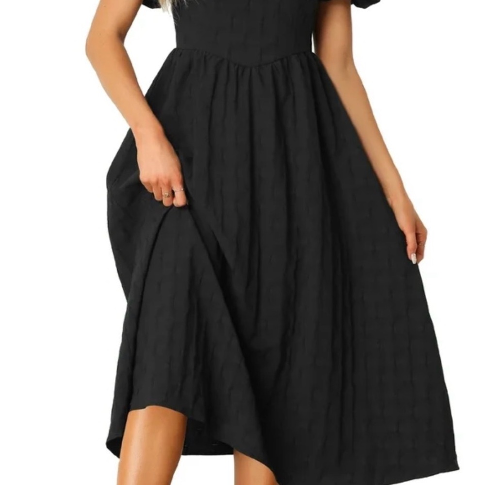 Chic Black Puff Sleeve Dress